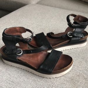FREE PEOPLE x MJUS BLACK Centuries Platform Sandal